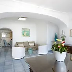 Отель Maresca 3*