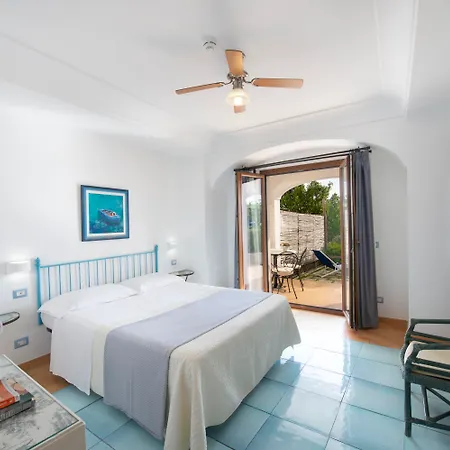 Maresca Hotel