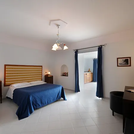 Maresca Hotel