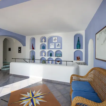 Maresca Hotel 3*