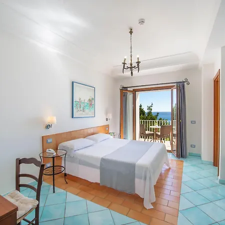 Maresca فندق برايانو