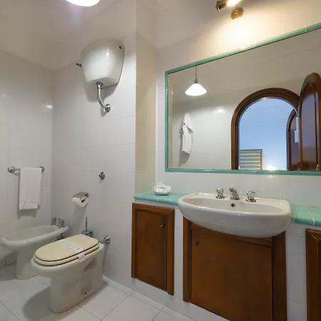 Hotel Maresca 3*