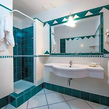 Maresca Hotel 3*